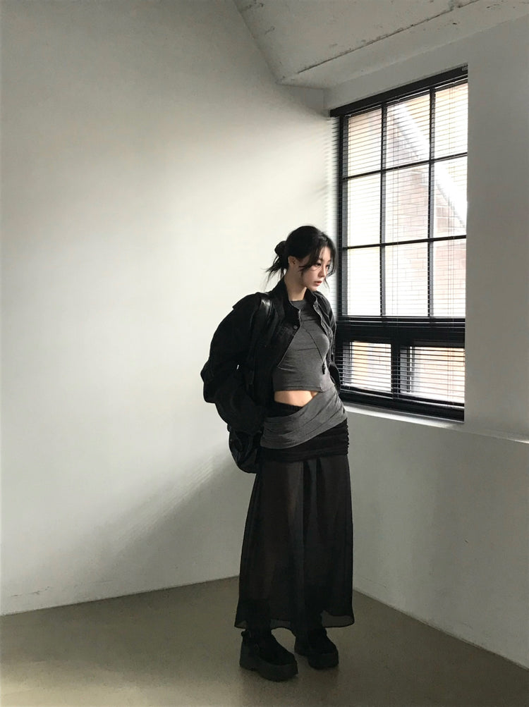 美肩側露腰細節上衣