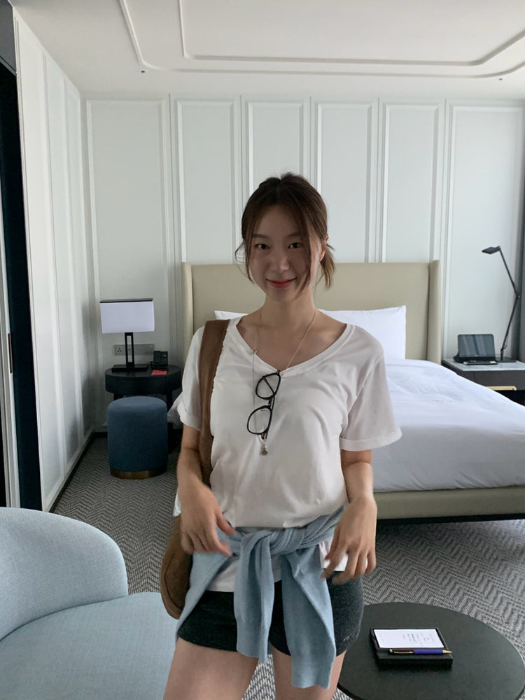 U領隨性寬鬆上衣