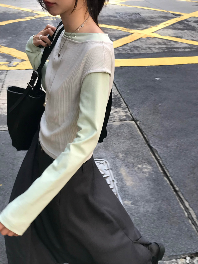 美肩鐵扣細節前後兩穿上衣