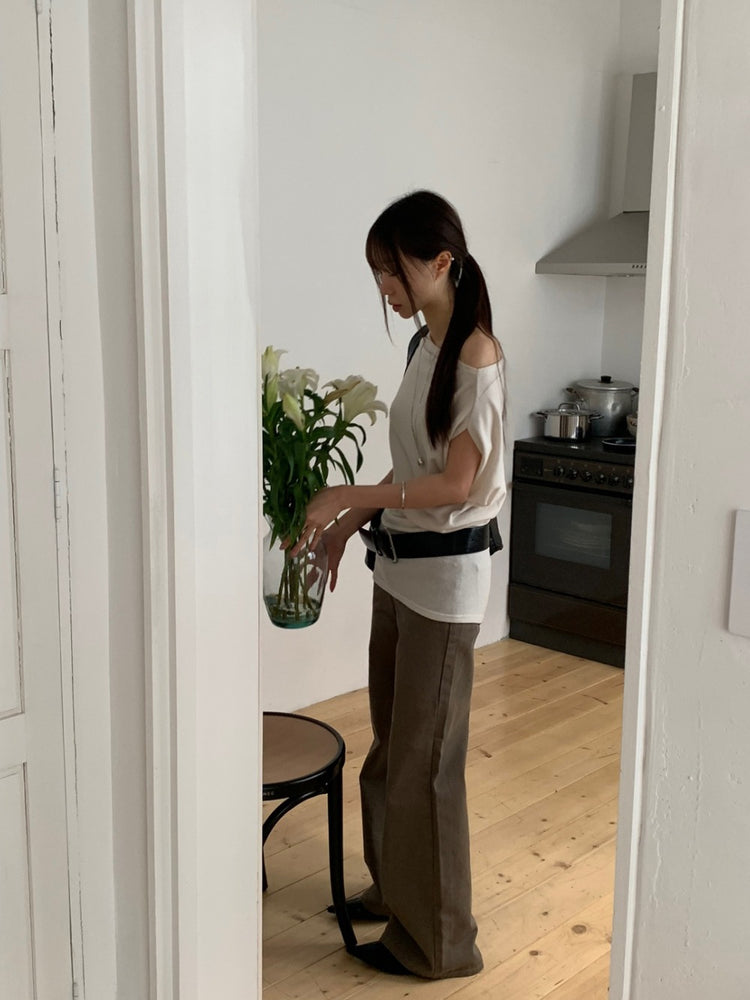 美肩堆堆細節修身上衣
