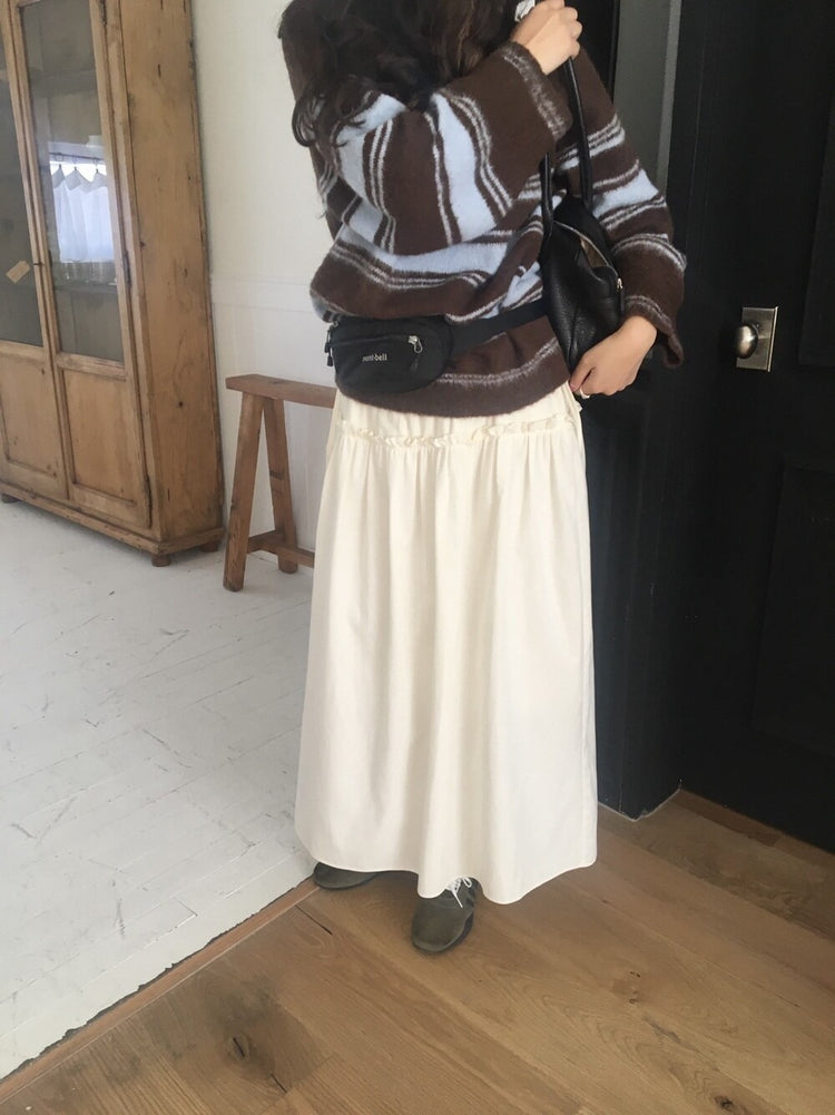 V領撞色條紋細節毛衣