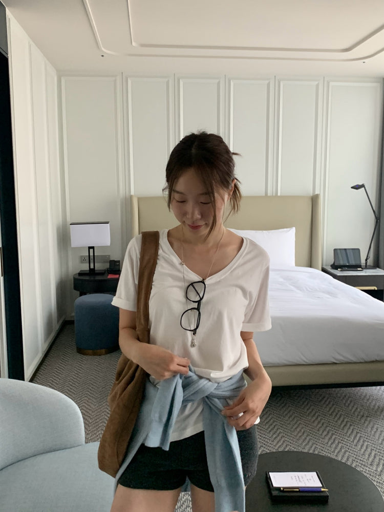 U領隨性寬鬆上衣