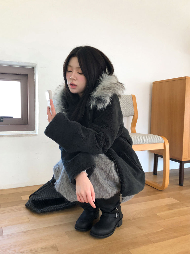 美色掛脖綁帶細節上衣