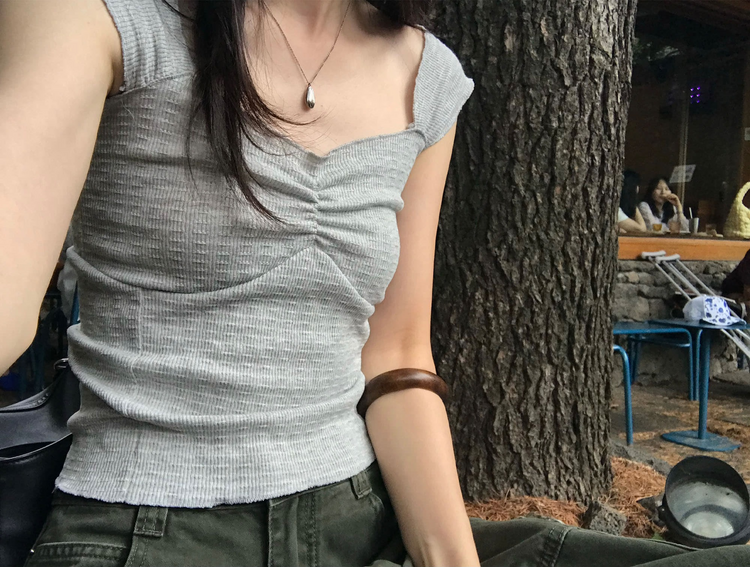 皺皺紋理胸壓線細節上衣