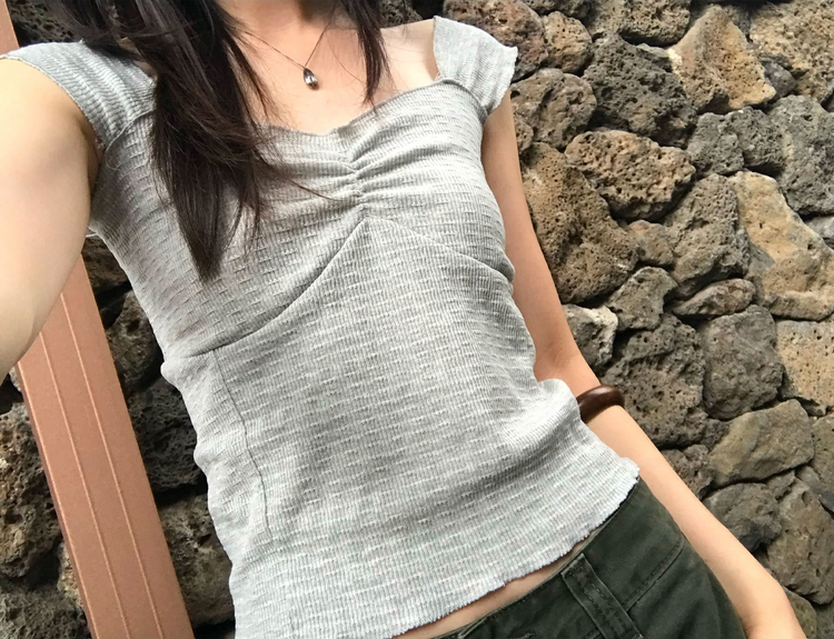 皺皺紋理胸壓線細節上衣