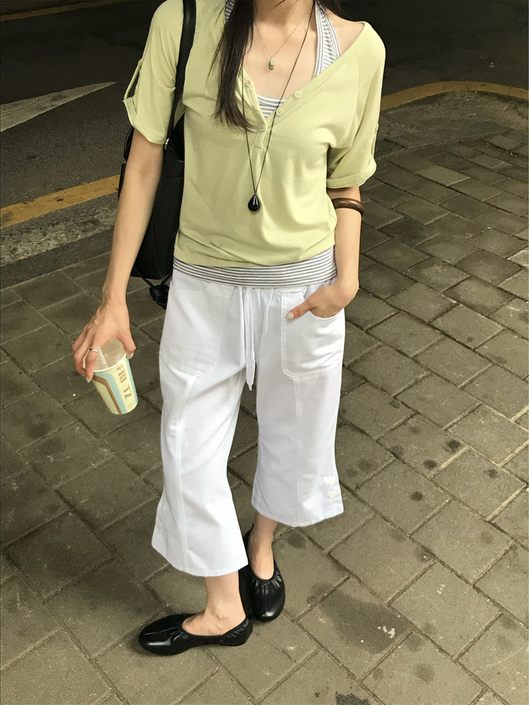 美色V領袖反折細節上衣