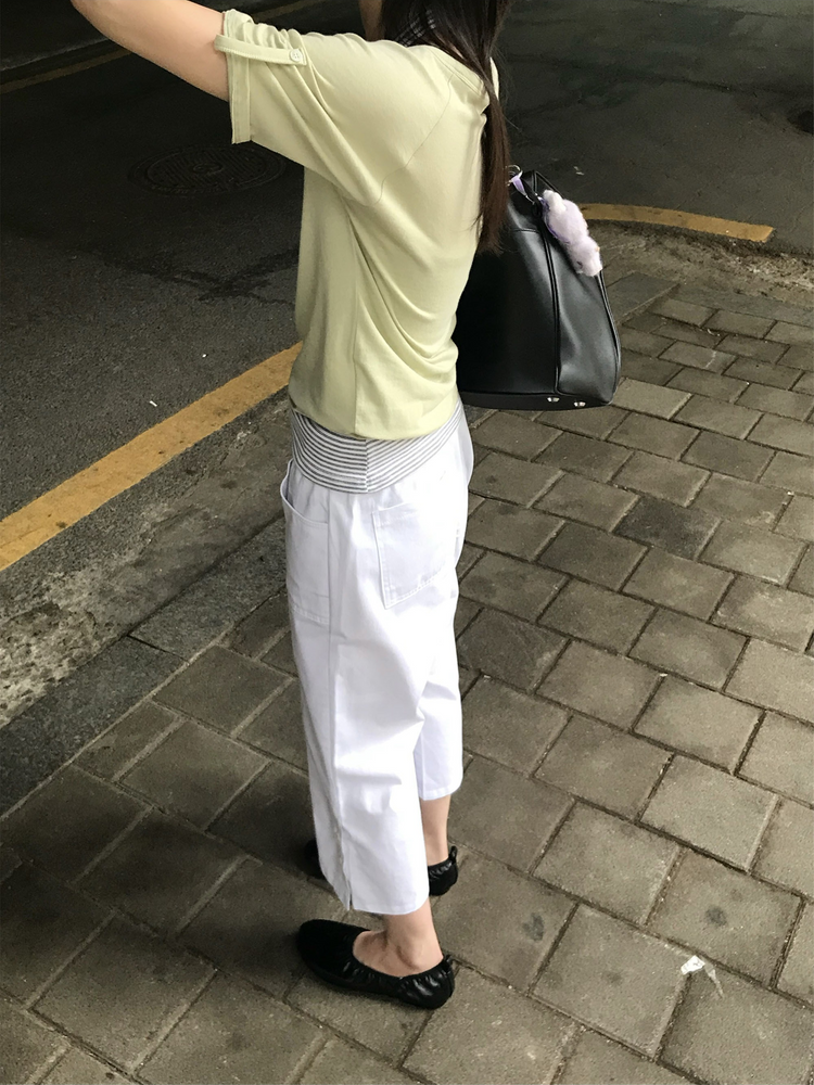 美色V領袖反折細節上衣