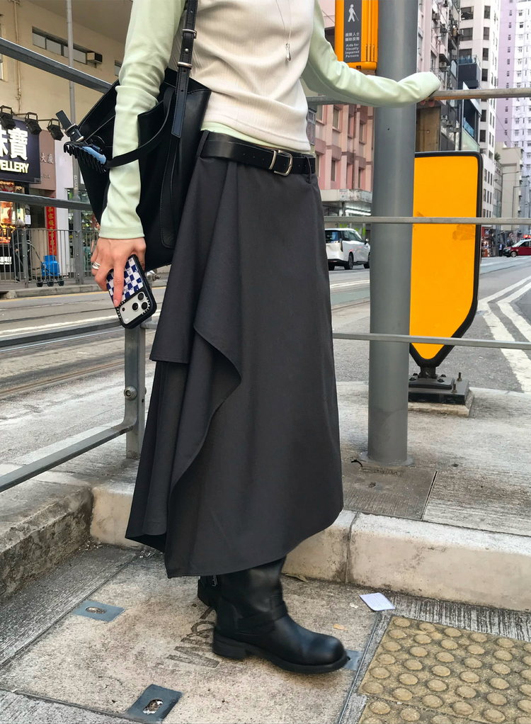 美肩鐵扣細節前後兩穿上衣