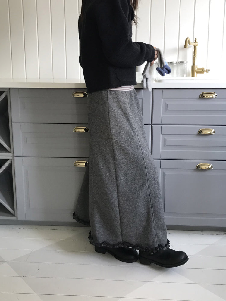 捲邊細節壓線及踝裙