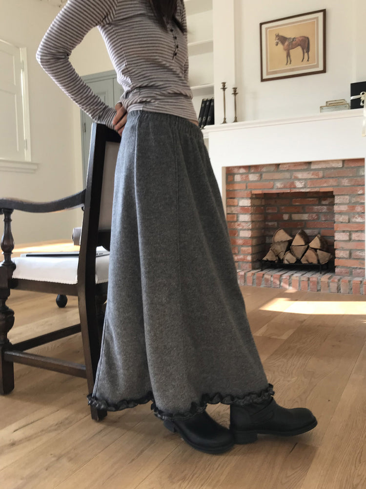 捲邊細節壓線及踝裙