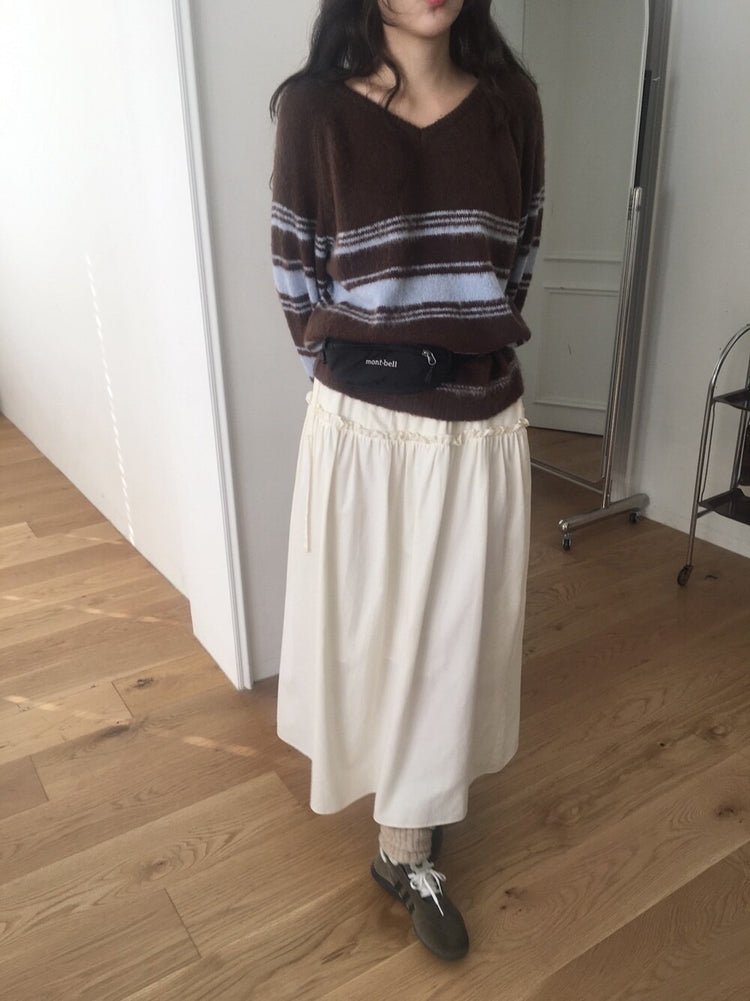 V領撞色條紋細節毛衣