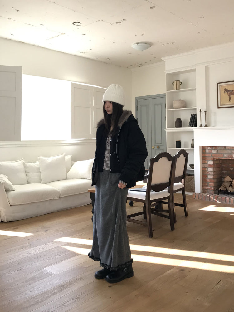 捲邊細節壓線及踝裙