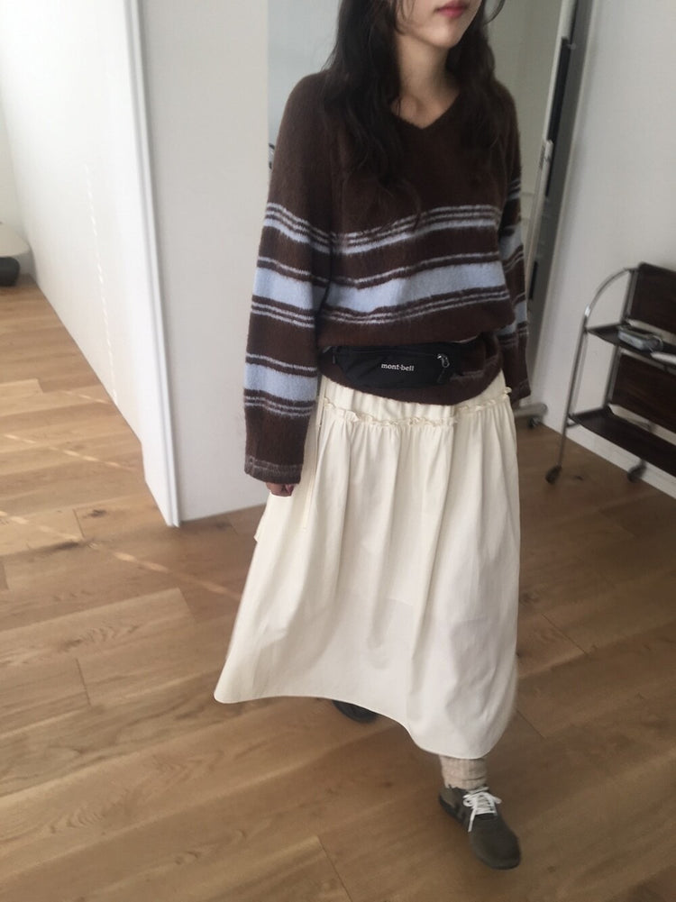 V領撞色條紋細節毛衣