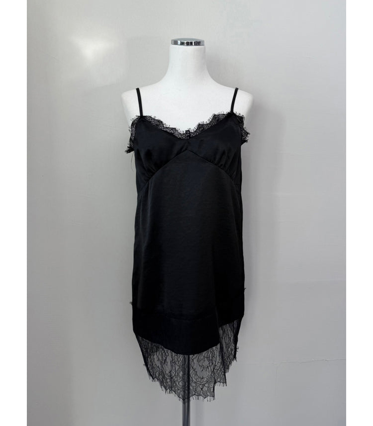 (現)美色蕾絲邊光澤感連身裙