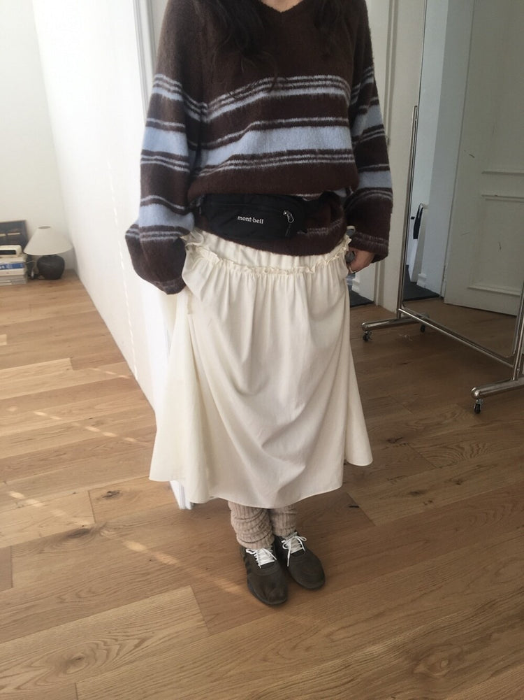 V領撞色條紋細節毛衣