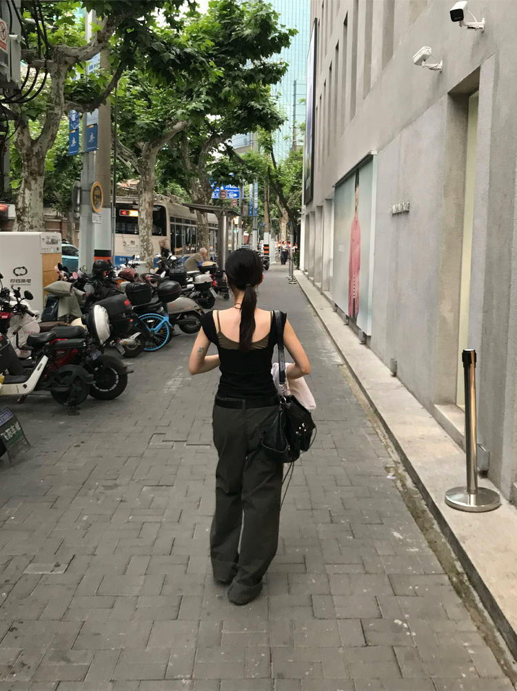 皺皺紋理胸壓線細節上衣