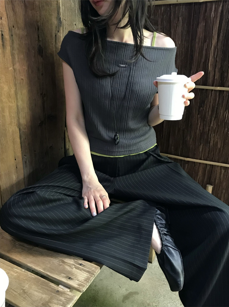 美肩鐵扣細節前後兩穿上衣