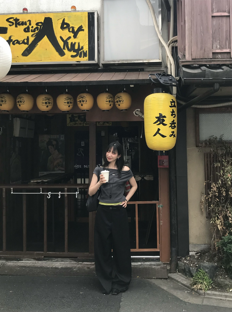 美肩鐵扣細節前後兩穿上衣