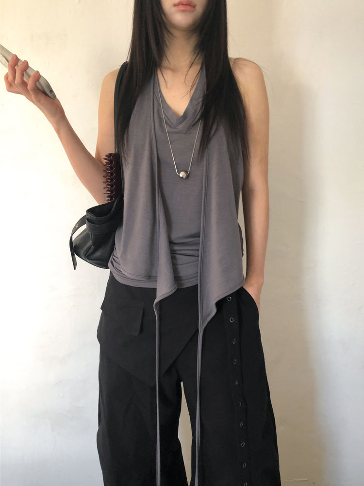 美色掛脖綁帶細節上衣