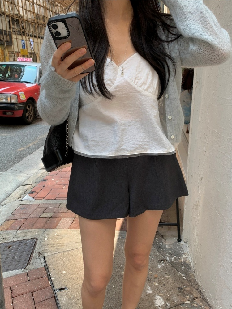 微透膚雙層細節上衣