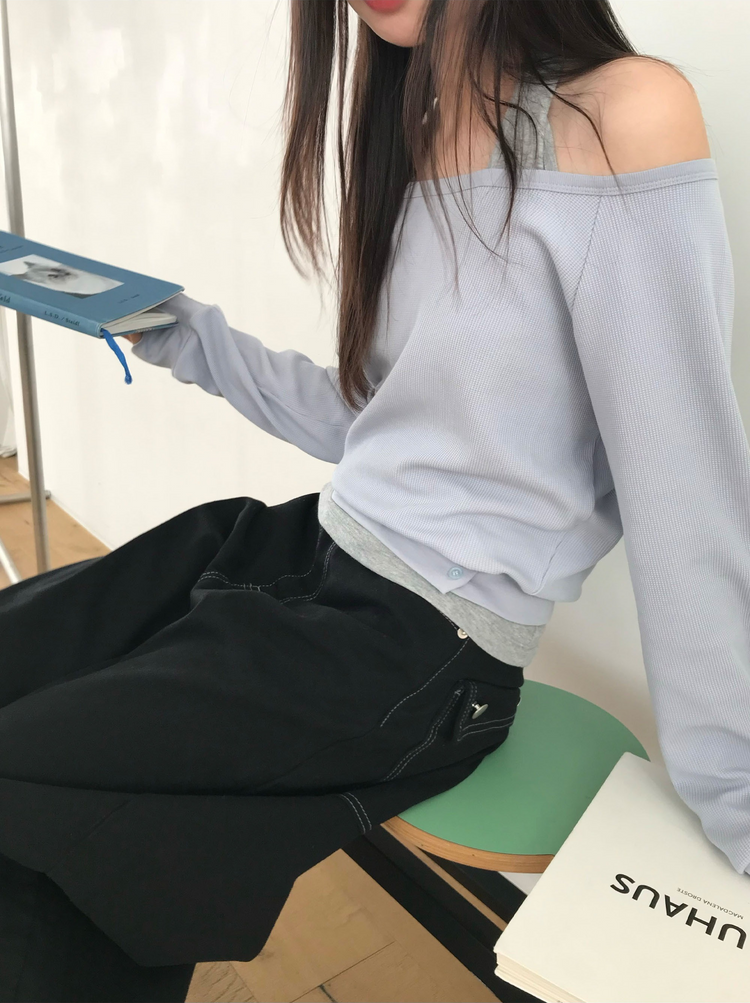 美肩撞色掛脖兩件式上衣