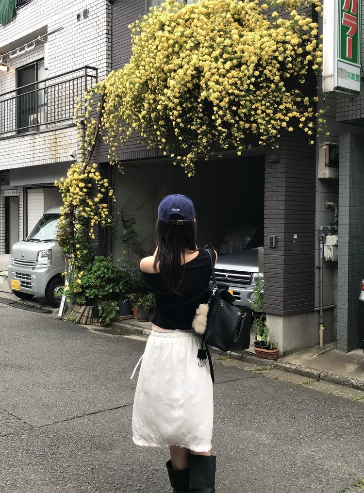 美肩鐵扣細節前後兩穿上衣