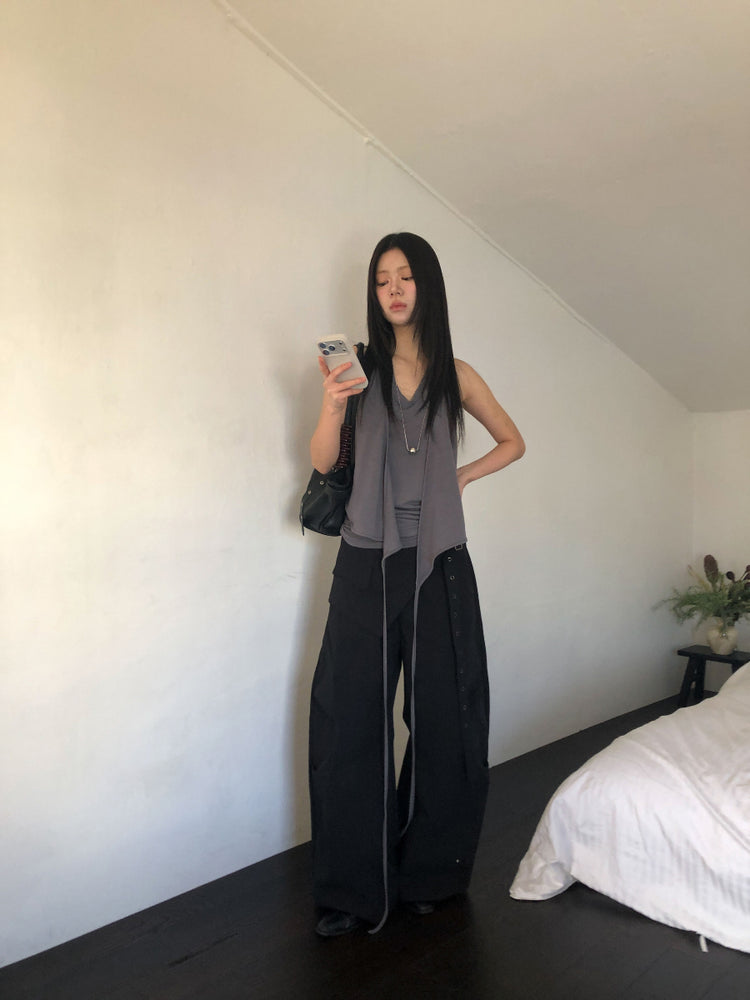 美色掛脖綁帶細節上衣