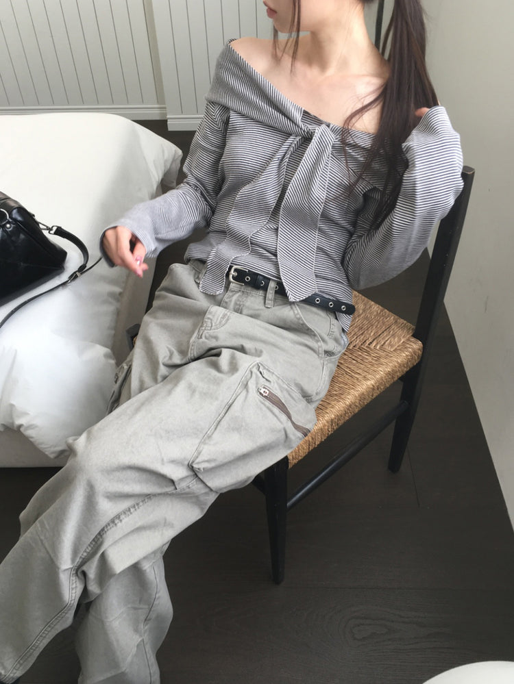 美肩垂帶領結條紋上衣