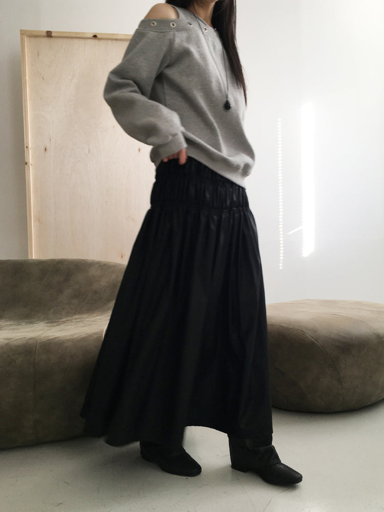 鉚釘圈細節假兩件美肩上衣