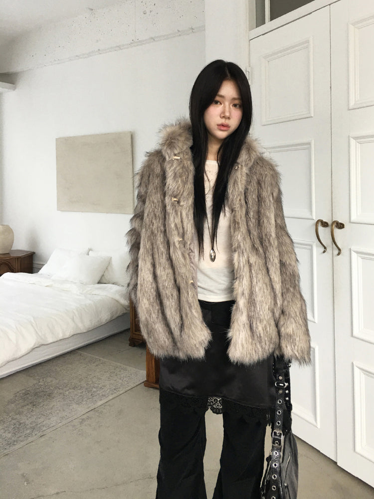 微透美鎖骨字母印花上衣