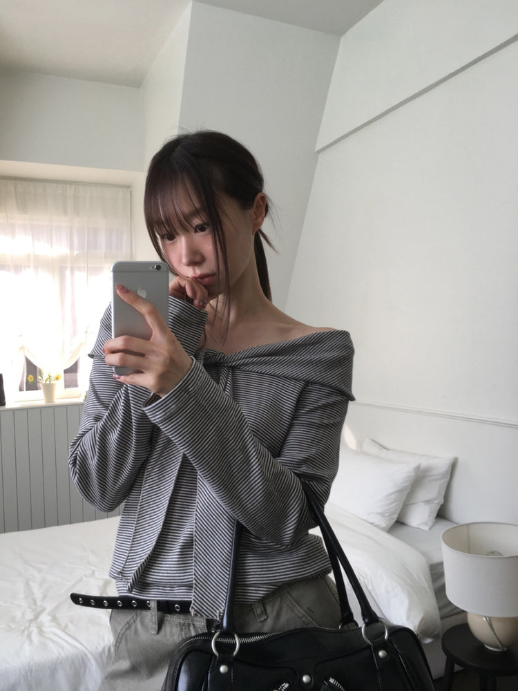 美肩垂帶領結條紋上衣