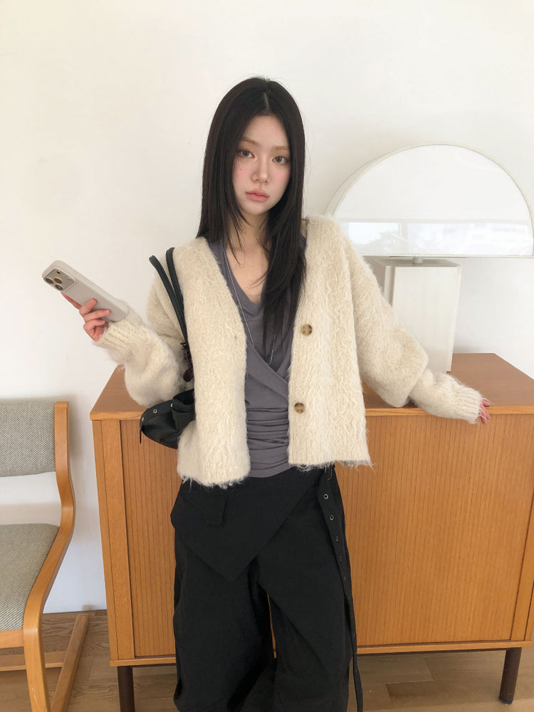 美色掛脖綁帶細節上衣