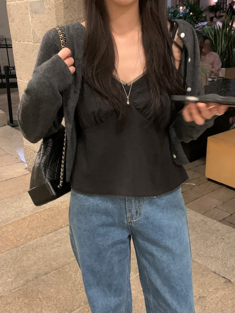微透膚雙層細節上衣