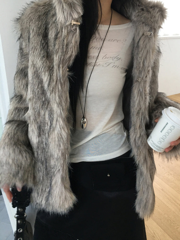 微透美鎖骨字母印花上衣