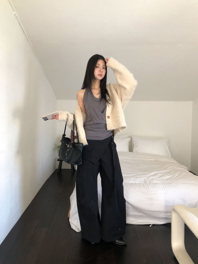 美色掛脖綁帶細節上衣