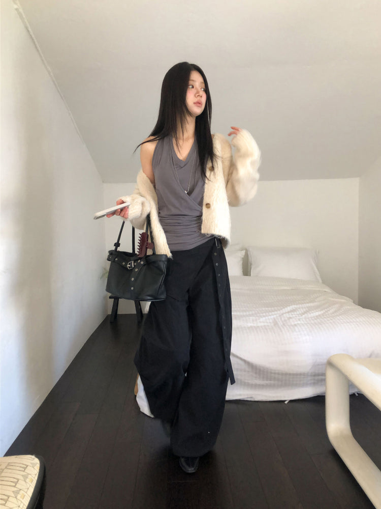 美色掛脖綁帶細節上衣