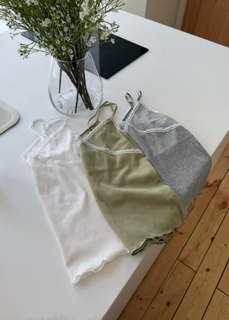 蕾絲邊可調節細節背心