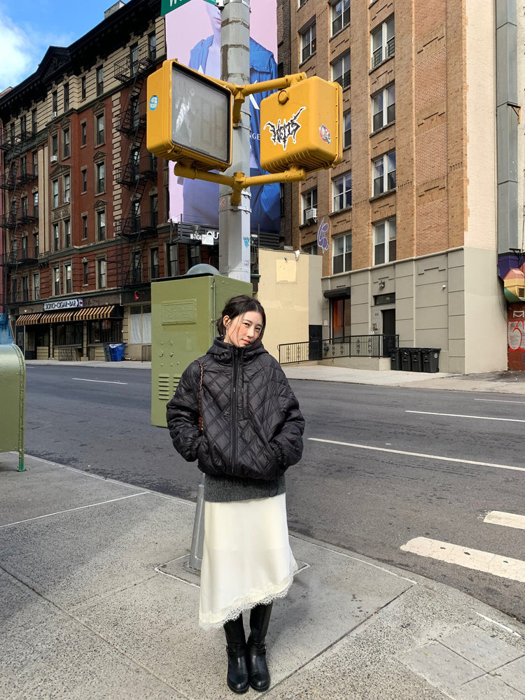 光澤感蕾絲邊不對稱細節半裙