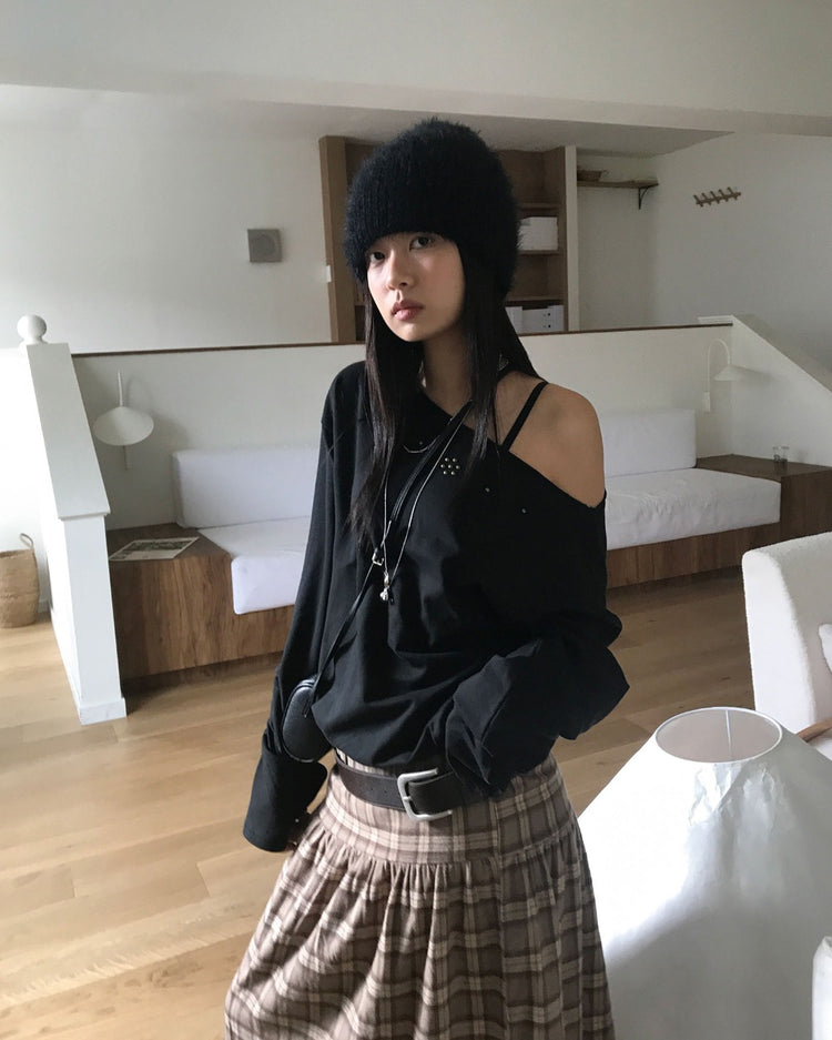 美肩不修邊鉚釘細節上衣