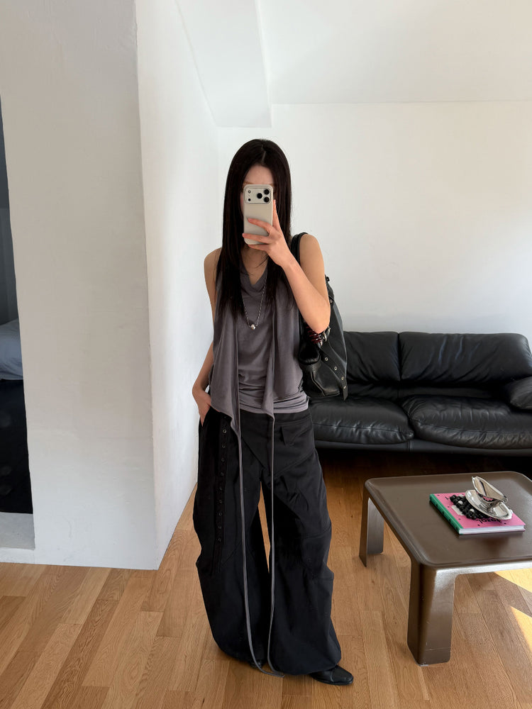 美色掛脖綁帶細節上衣