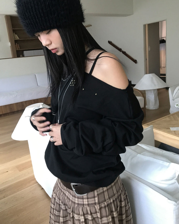 美肩不修邊鉚釘細節上衣