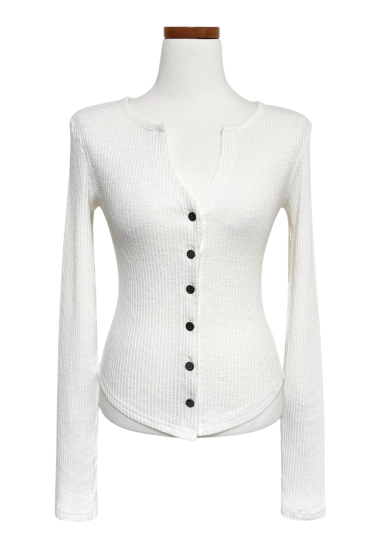 坑紋排鈕修身針織上衣