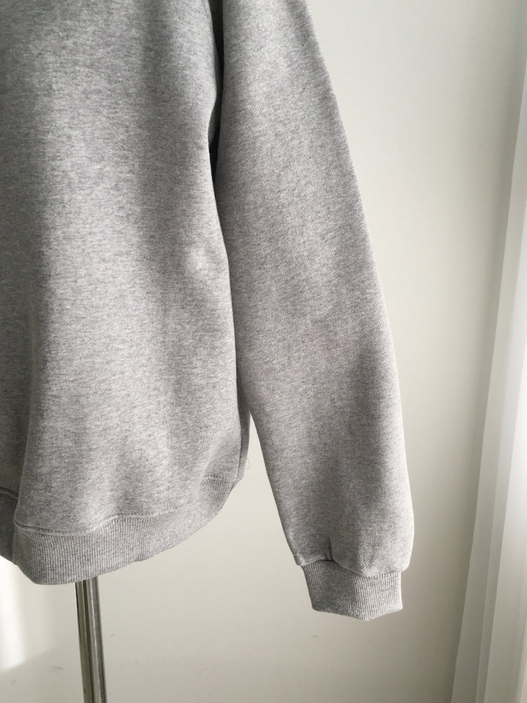 鉚釘圈細節假兩件美肩上衣