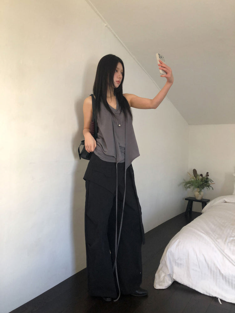 美色掛脖綁帶細節上衣