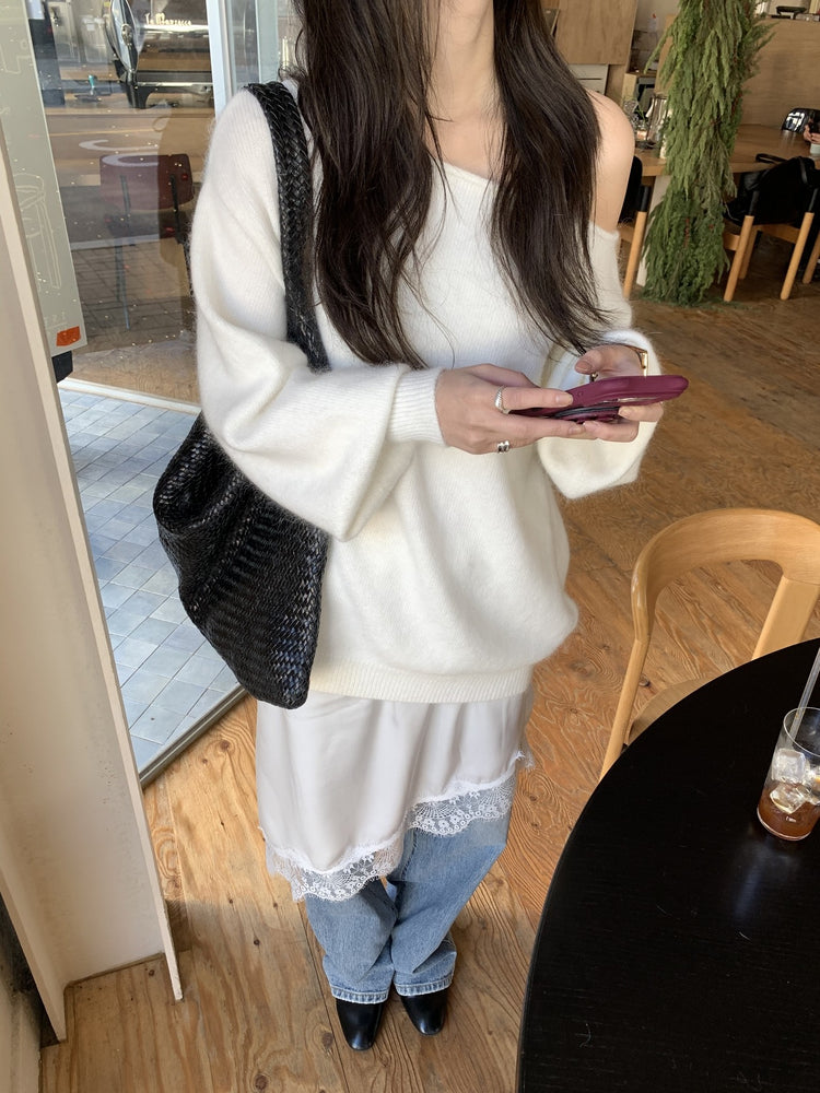 美色斜肩寬鬆束口毛衣