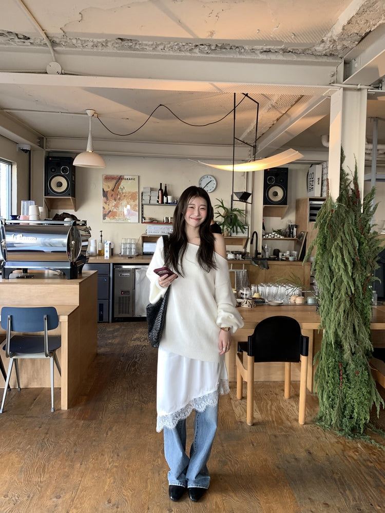 美色斜肩寬鬆束口毛衣