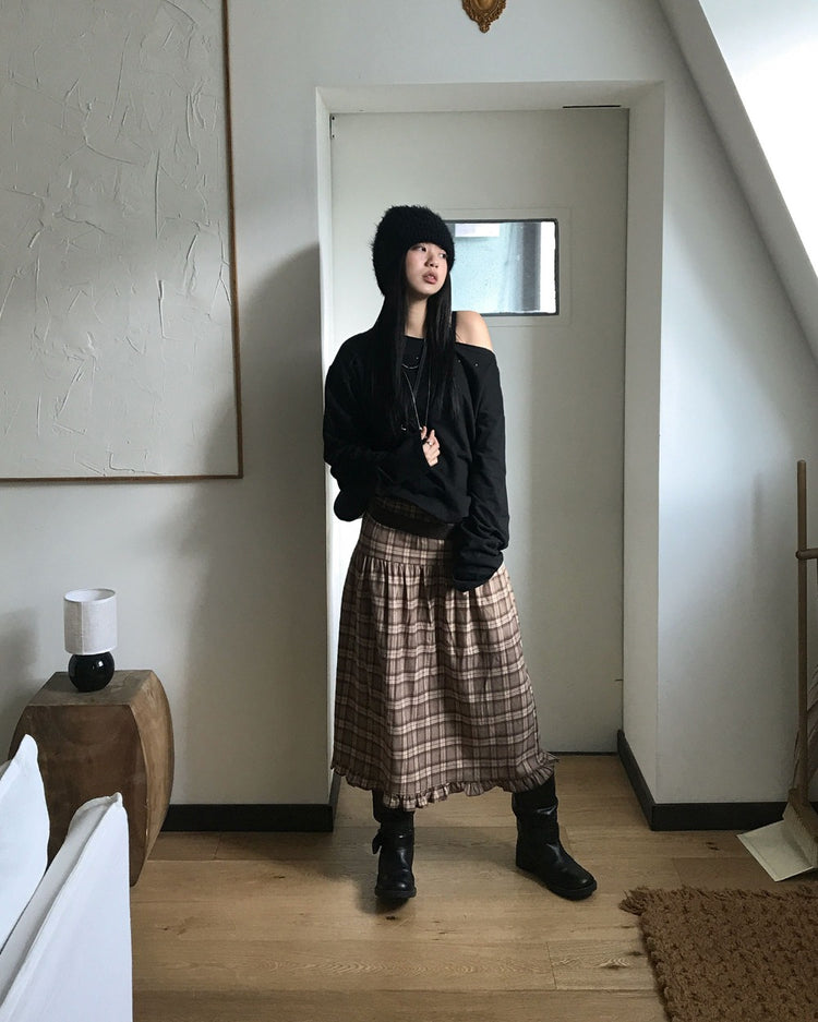 美肩不修邊鉚釘細節上衣