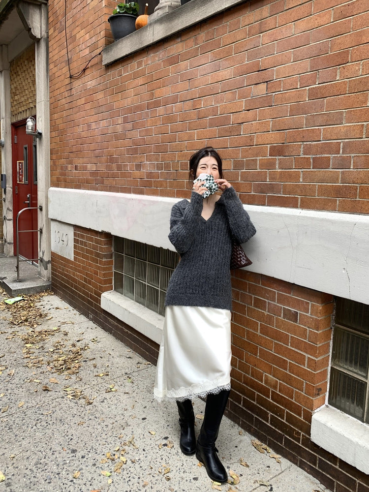 光澤感蕾絲邊不對稱細節半裙